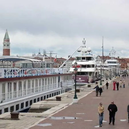 Hostel Biennale Ostello Venezia